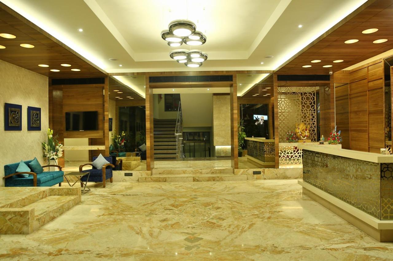 Hotel G Express Formerly Known As Tgb Express Ahmedabad Exterior foto
